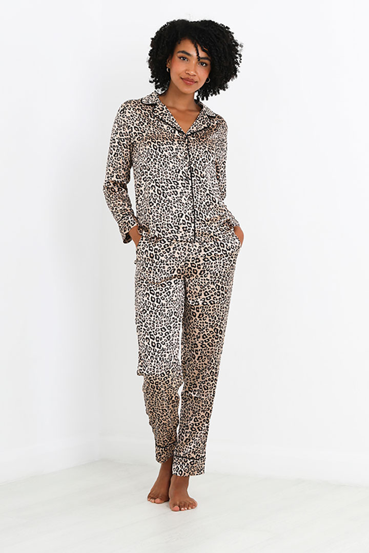 Picture of Leopard Printed Long Sleeves Pajama Set