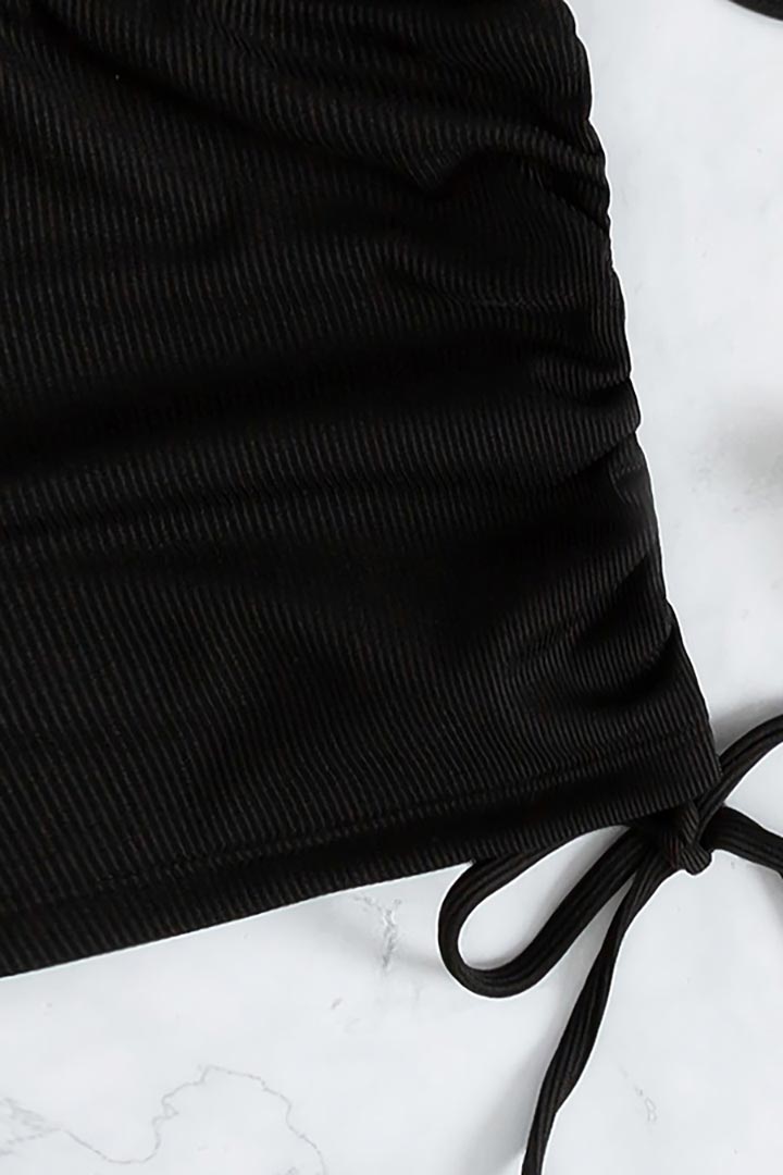 صورة طقم سباحة بسيط مكون من قطعتين برباط - أسود