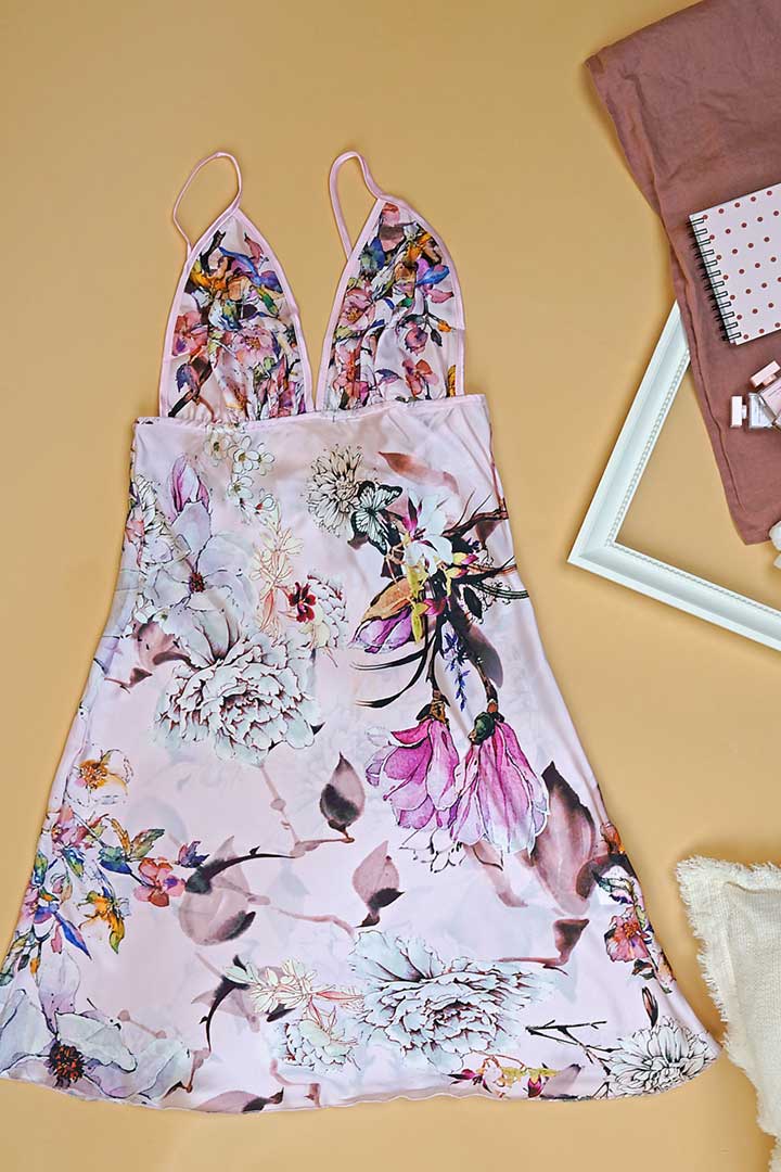 صورة فستان نوم قصير بطبعة زهور - وردي متعدد الألوان