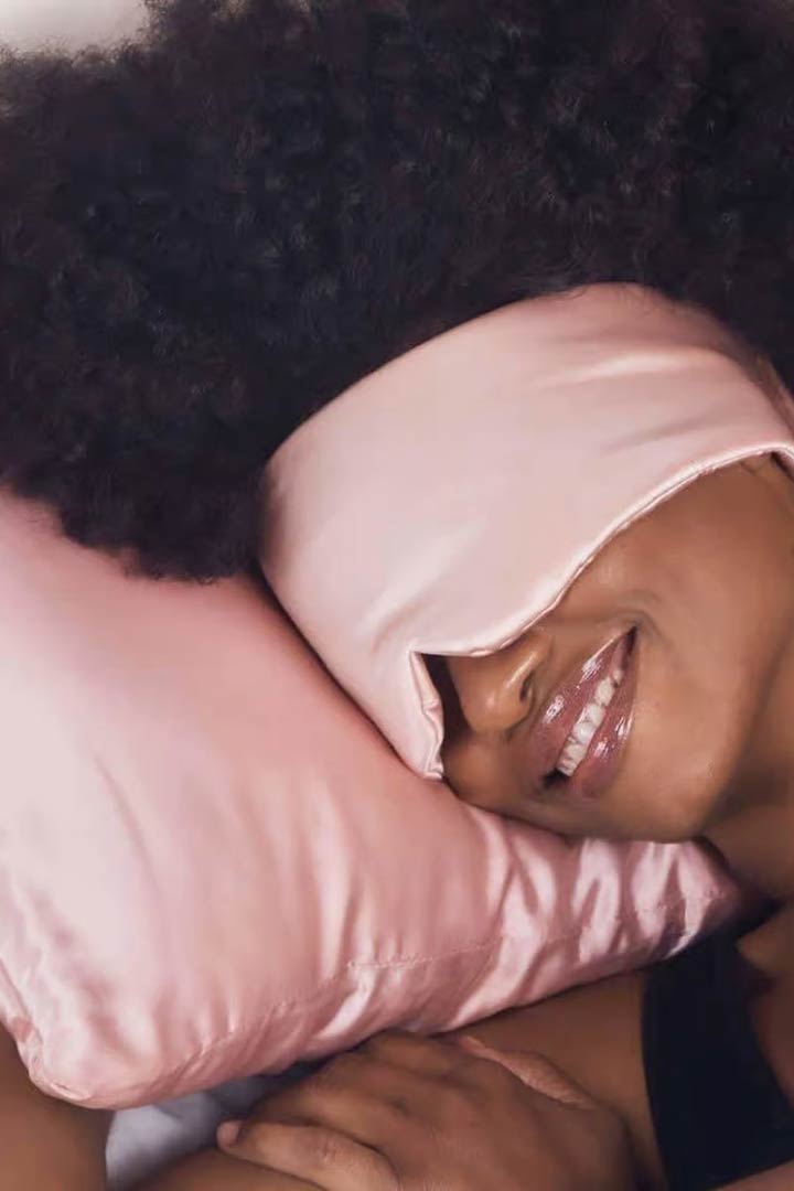 صورة The Pillow Eye Mask - Blush