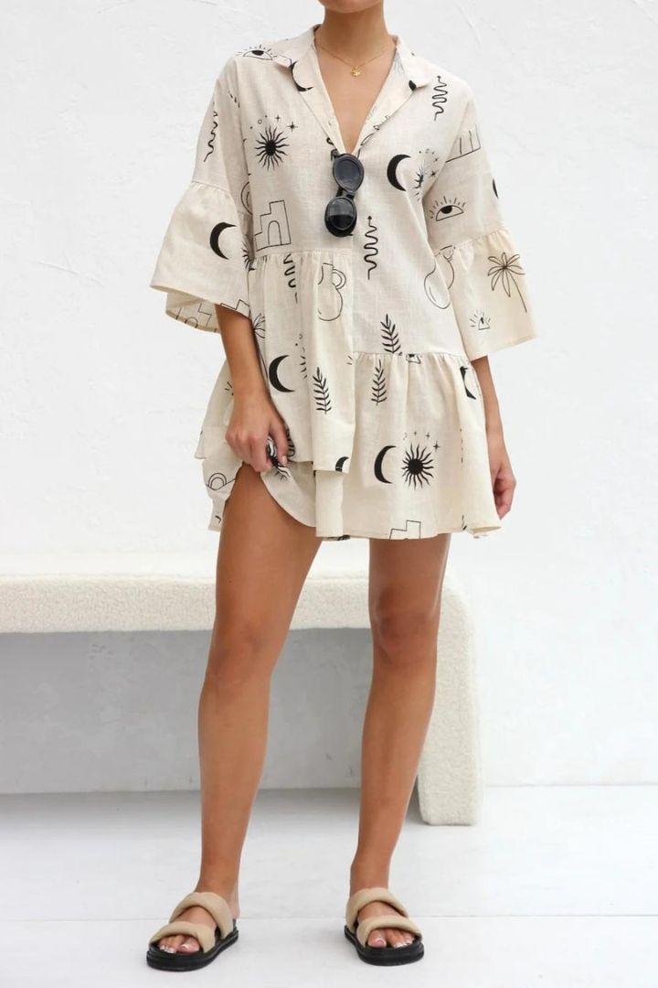 Picture of Casual Bell Sleeve Dress - Crème